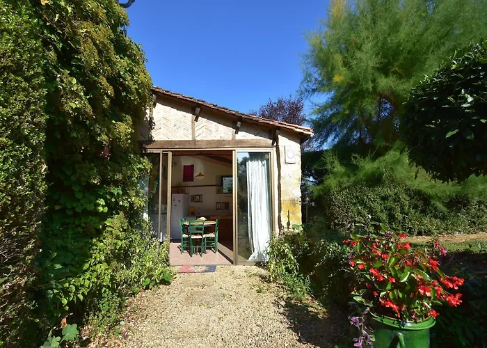 Peaceful In Saint-jory בית נופש